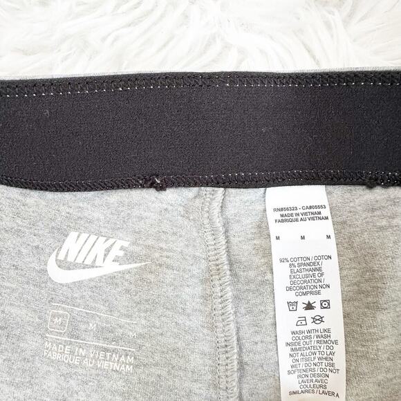 Nike Women’s Gray Leggings Medium Logo Athletic Activewear Pants - Picture 2 of 4
